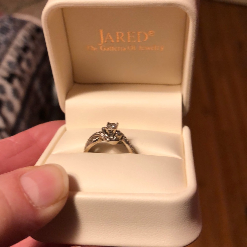 1/4 carat  size 5